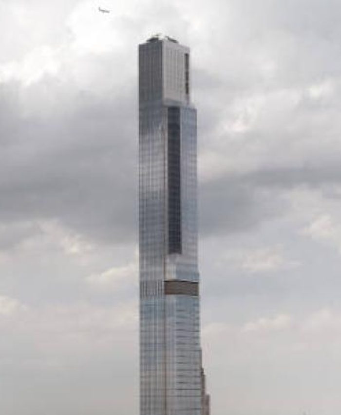 The ‘Empire State of the 21st Century’ has severe structural cracks, and its owners fear the worst